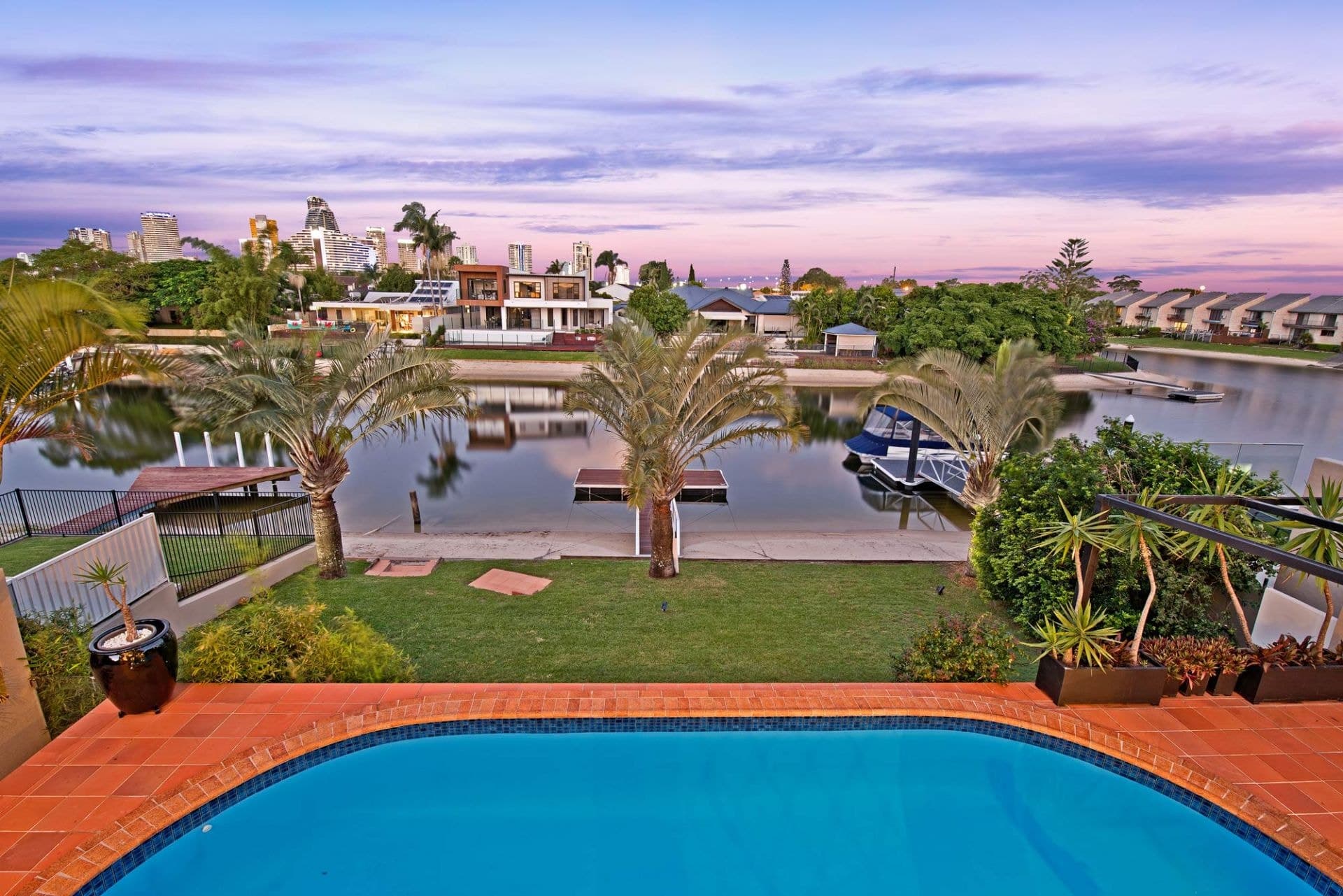 98 Clear Island Road, Broadbeach Waters - Thumbnail 6
