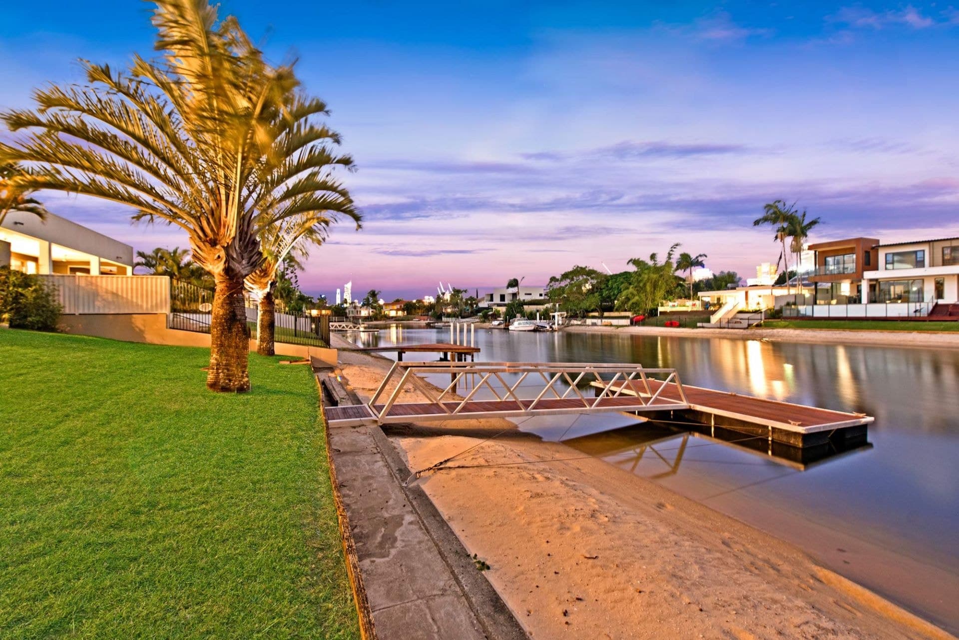 98 Clear Island Road, Broadbeach Waters - Thumbnail 7