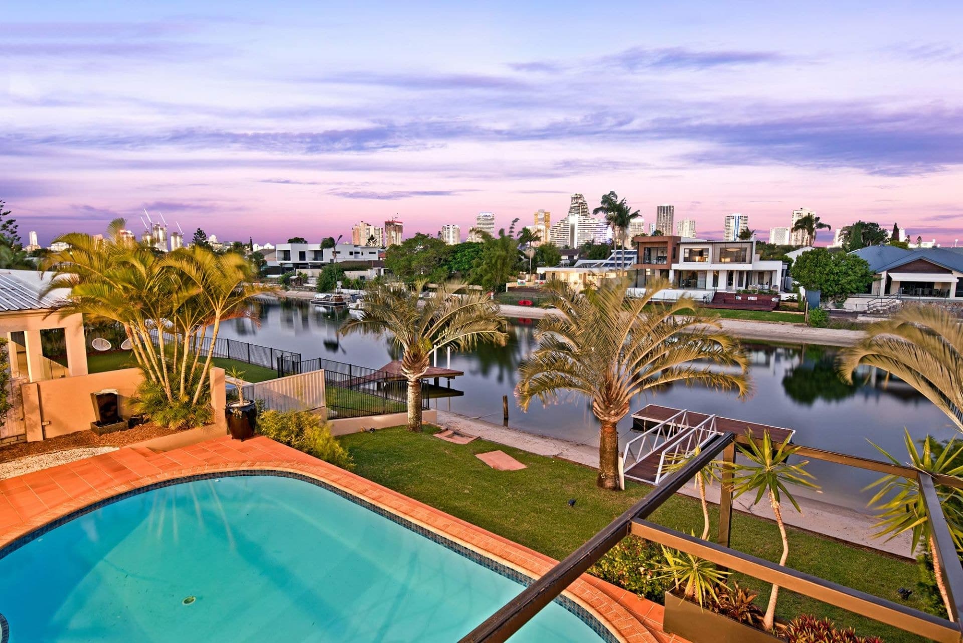 98 Clear Island Road, Broadbeach Waters - Thumbnail 8