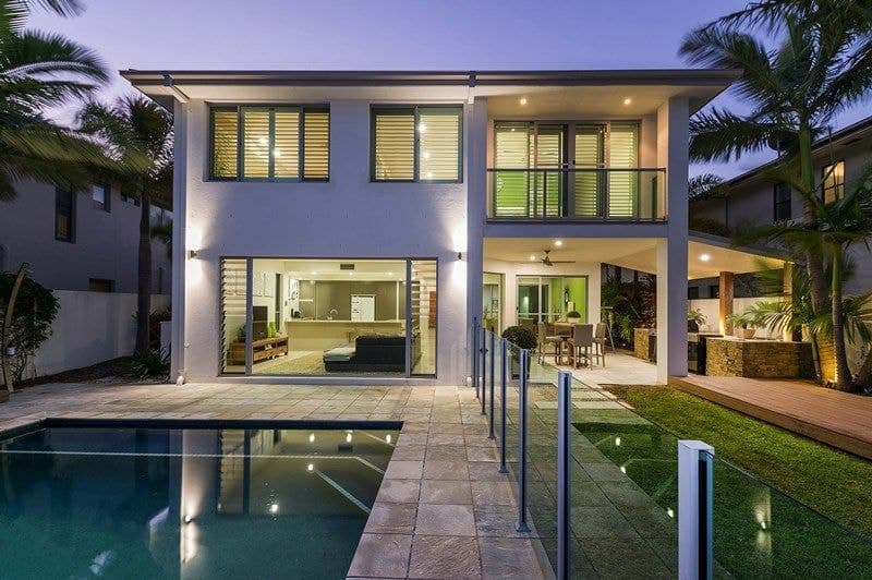 2565 Cressbrook Drive, Hope Island - Thumbnail 2