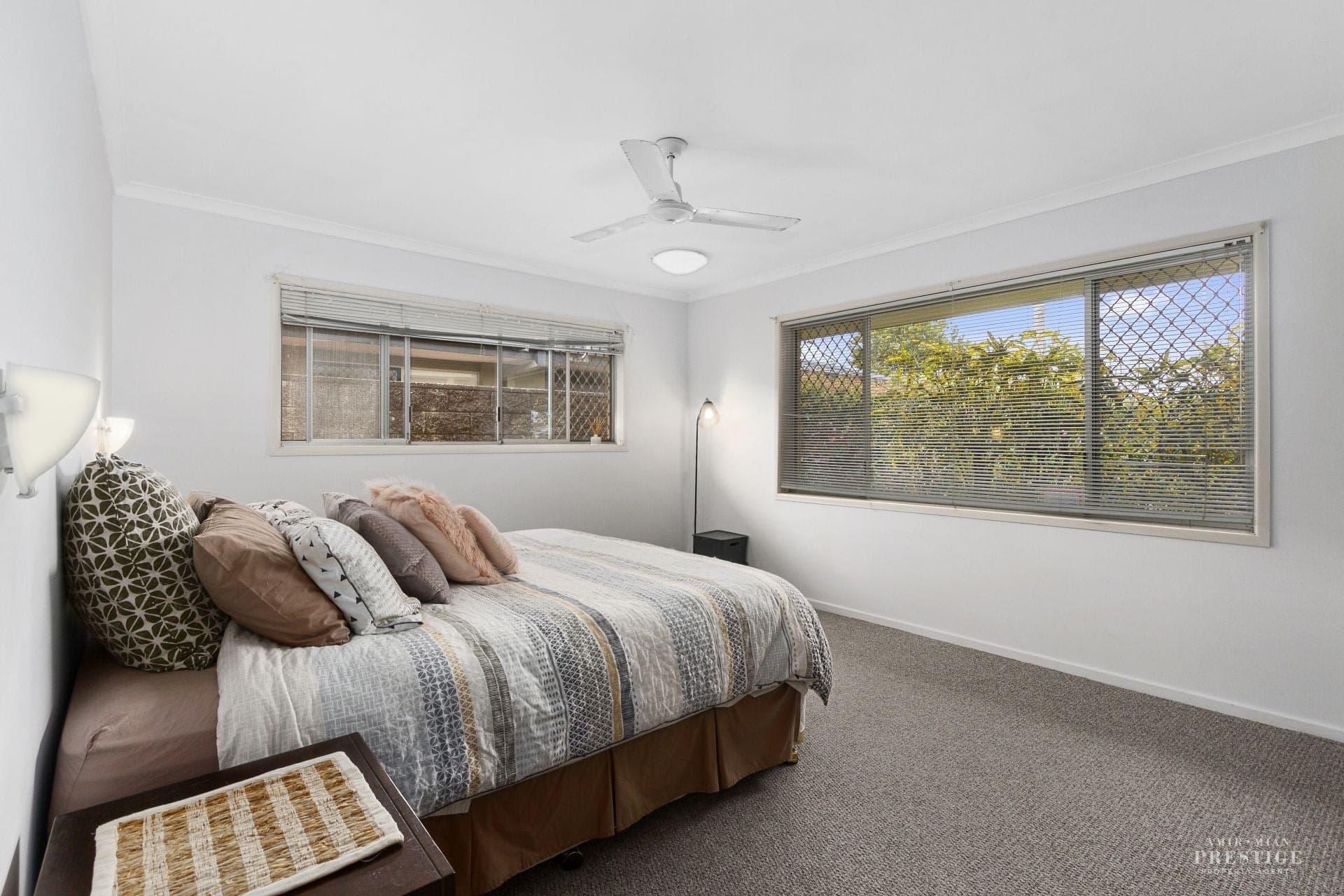 15 Vaggelas Crescent, Biggera Waters - Thumbnail 6