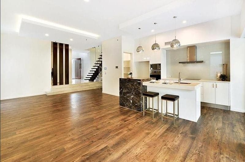 7B Heeb Street, Bundall - Thumbnail 2