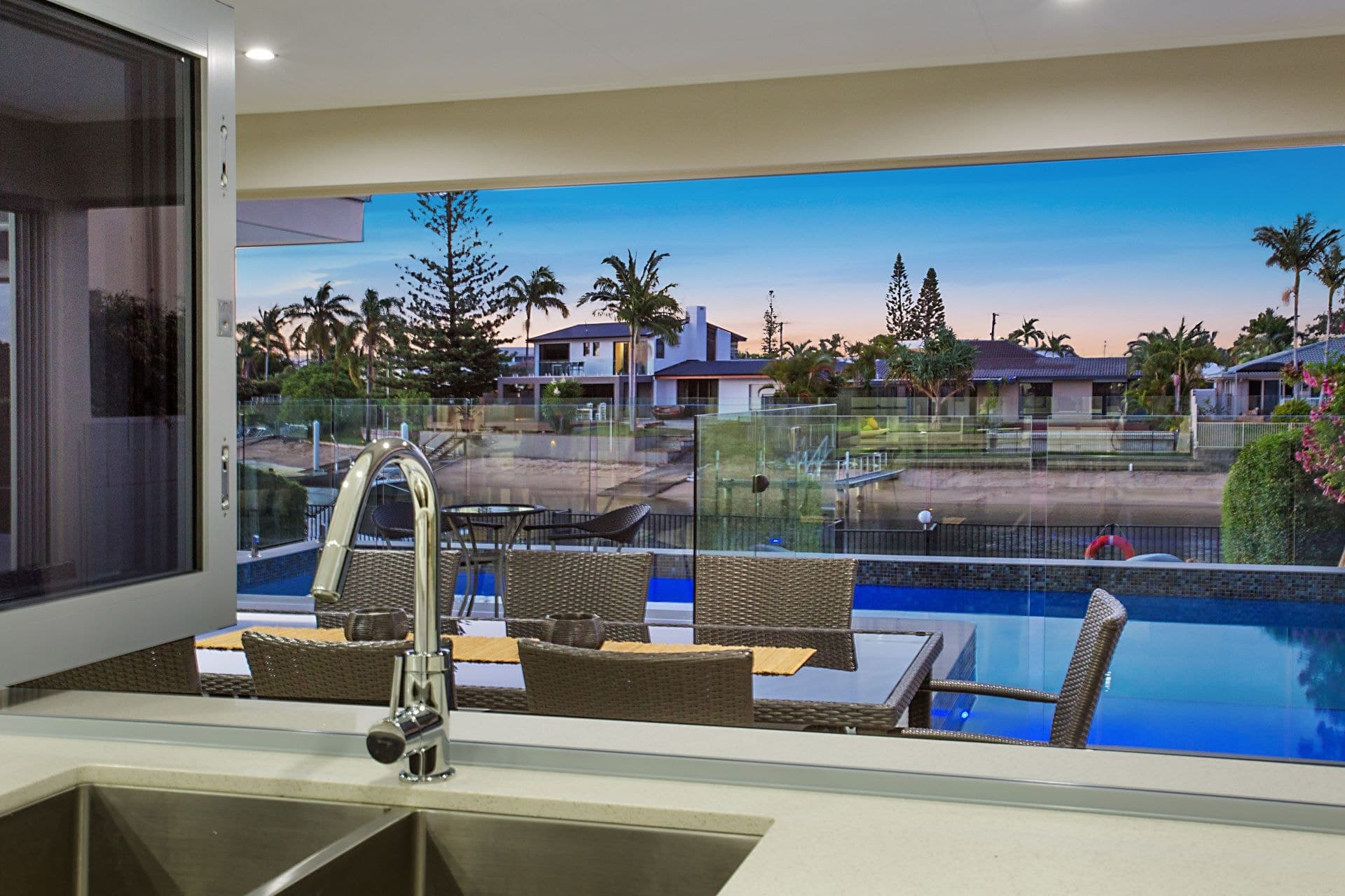 23 Andrea Avenue, Broadbeach Waters - Thumbnail 7