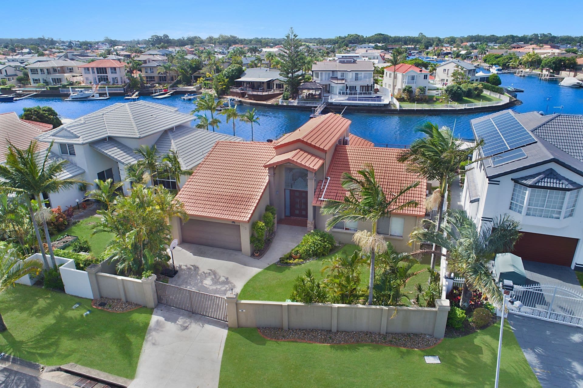 164 Sundance Way, Runaway Bay - Thumbnail 3