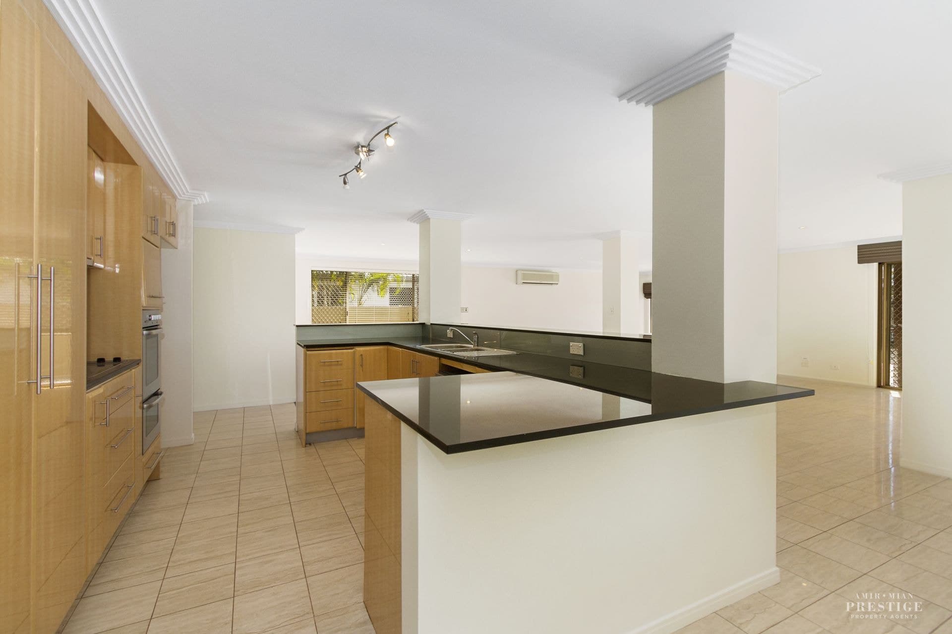 164 Sundance Way, Runaway Bay - Thumbnail 5
