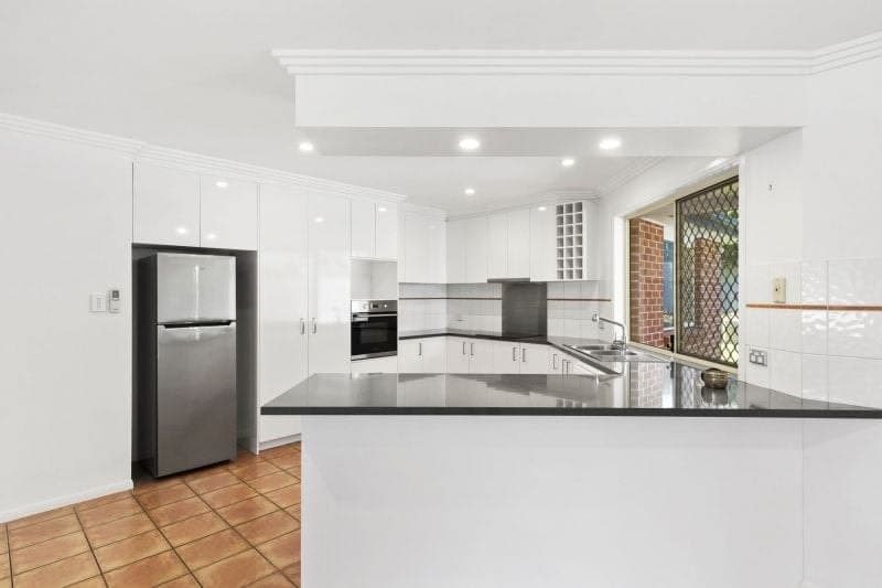 73 Melinda Street, Southport - Thumbnail 2