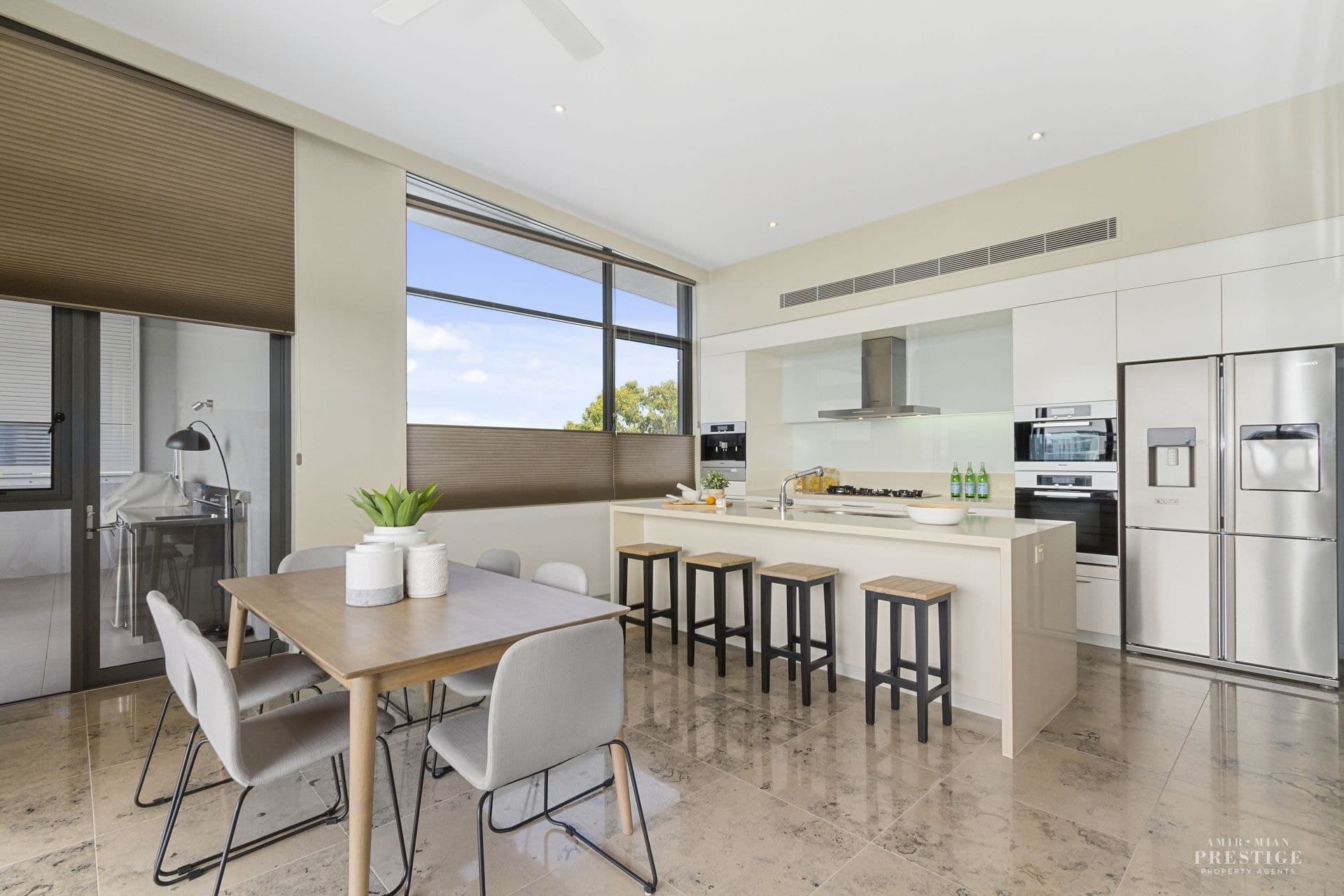 3601/323 Bayview Street, Hollywell - Thumbnail 4