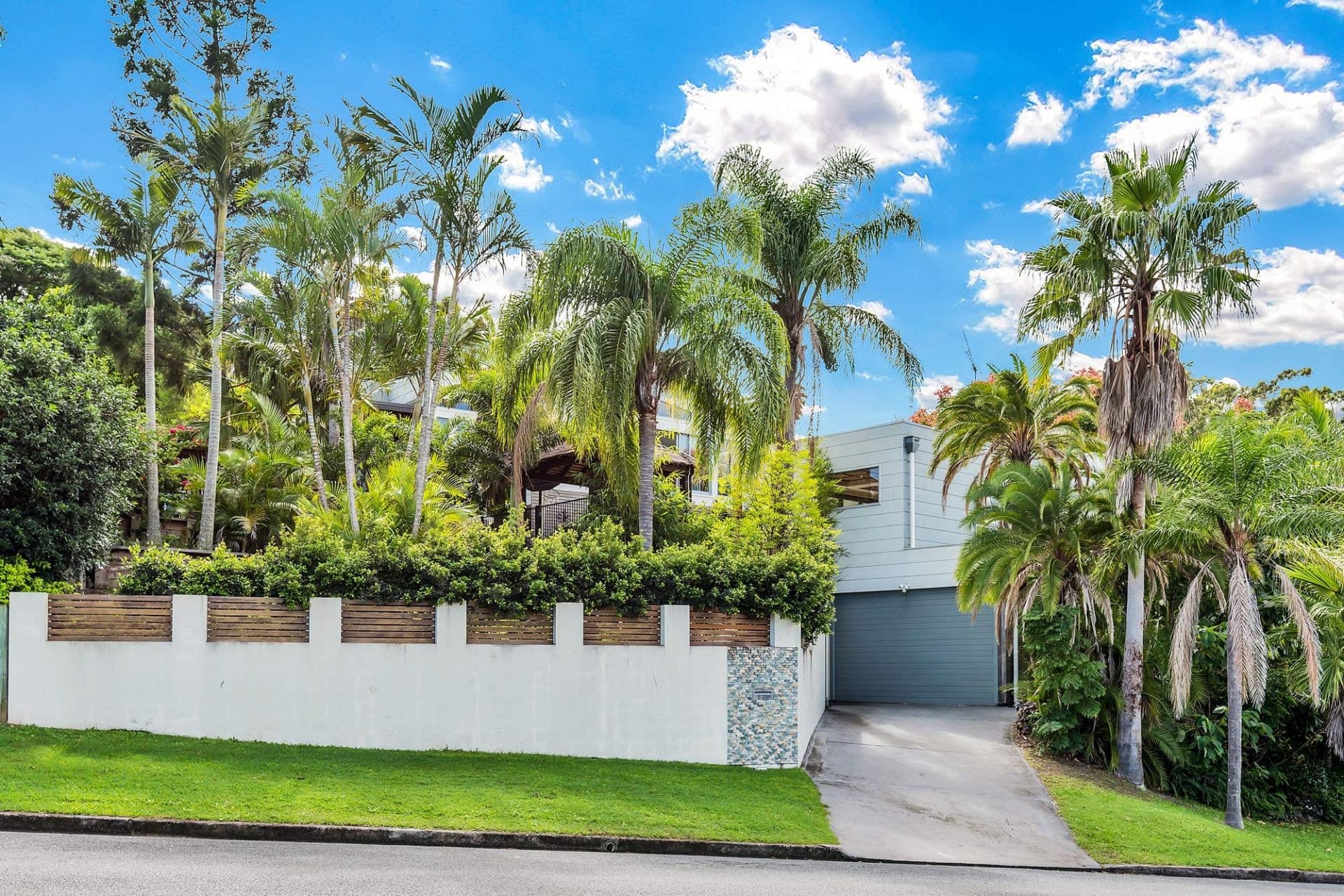 15 Milparinka Terrace, Ashmore - Thumbnail 3