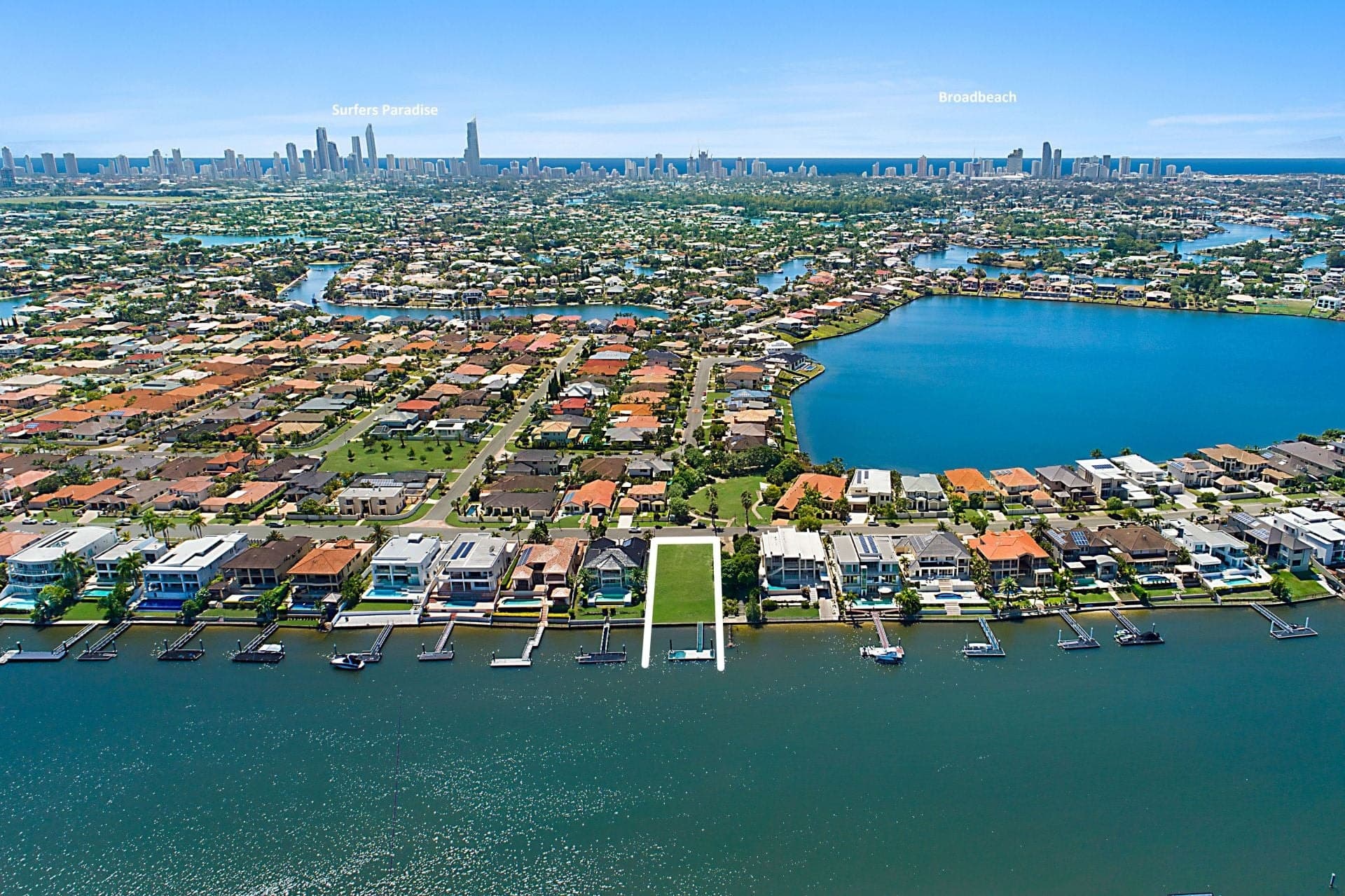 71 Sir Bruce Small Boulevard, Benowa Waters - Thumbnail 2