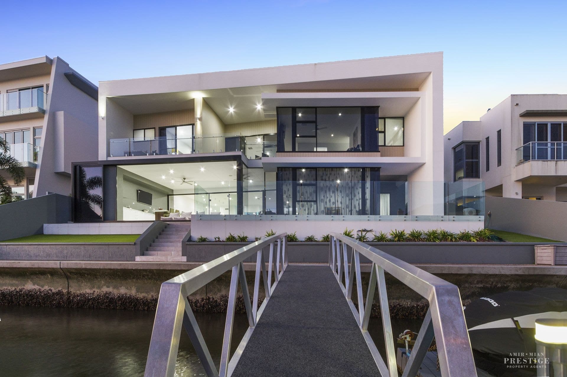 14 Westminster Court, Sovereign Islands - Image 1