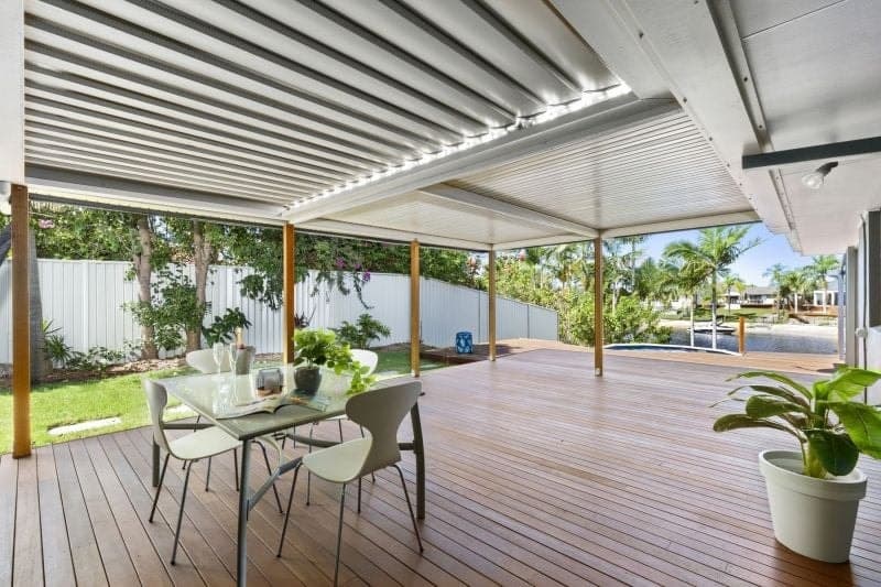 8 Edinburgh Road, Benowa Waters - Image 1