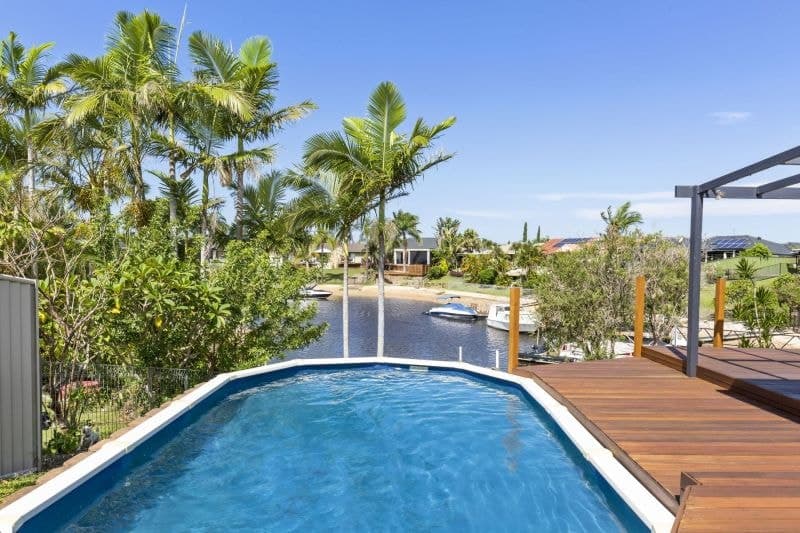 8 Edinburgh Road, Benowa Waters - Thumbnail 4