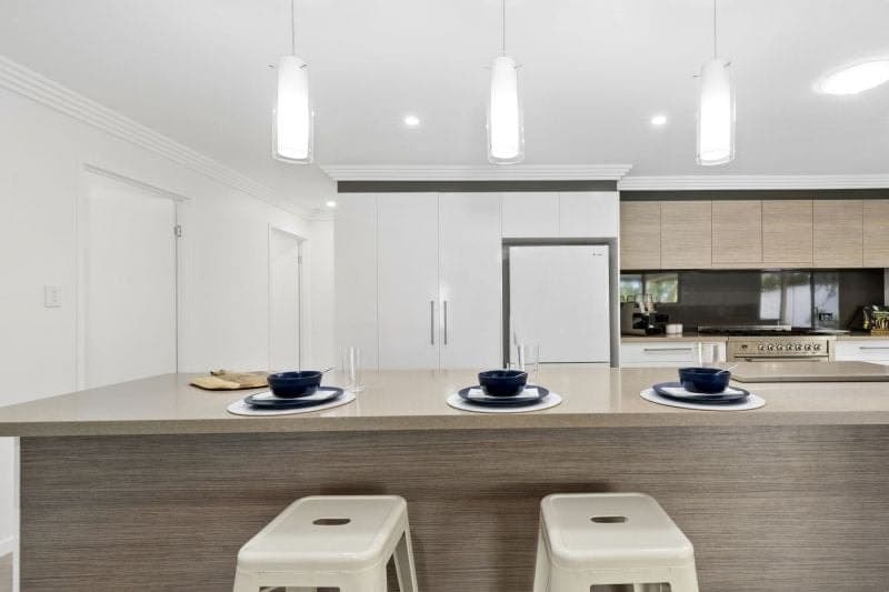 8 Edinburgh Road, Benowa Waters - Thumbnail 5