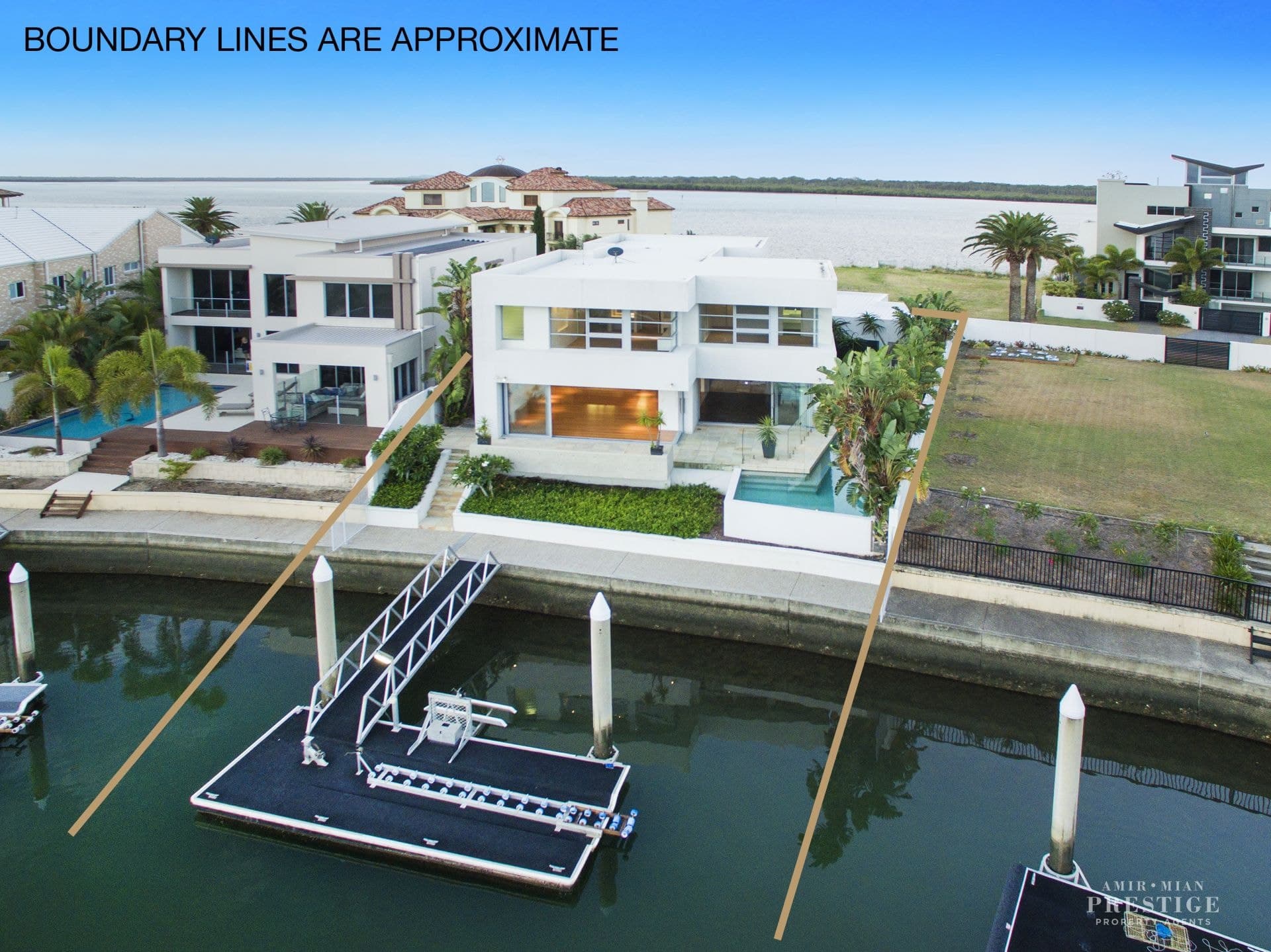 33 Knightsbridge Parade East, Sovereign Islands - Image 1