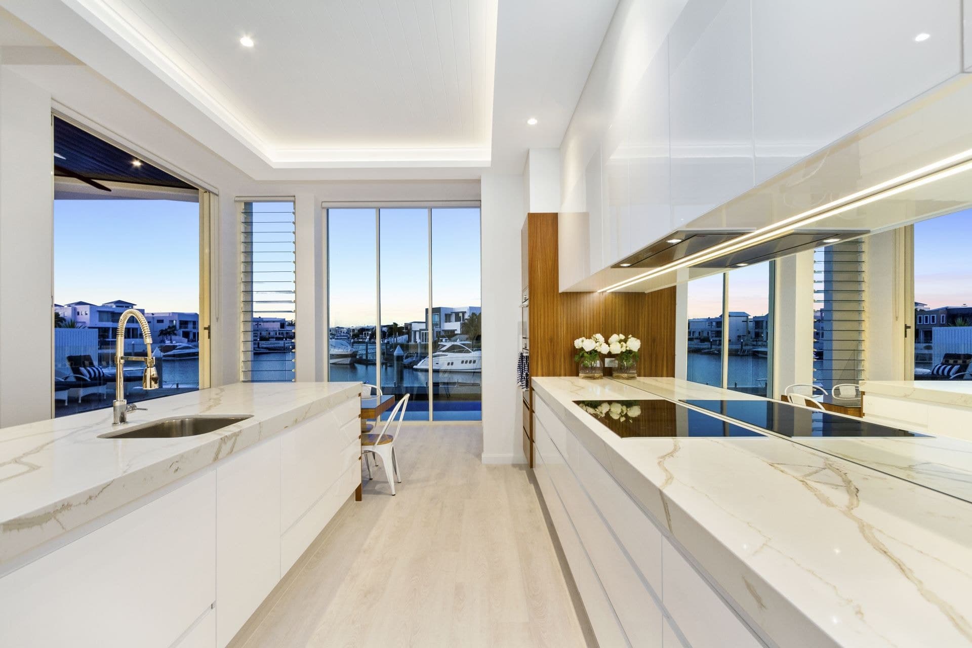 10 King Charles Drive, Sovereign Islands - Thumbnail 5