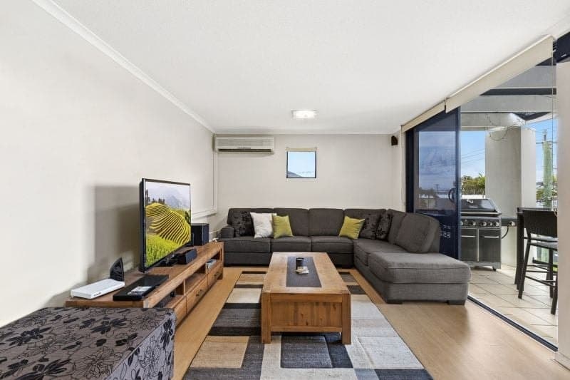 6/134 Stanhill Drive, Chevron Island - Thumbnail 3