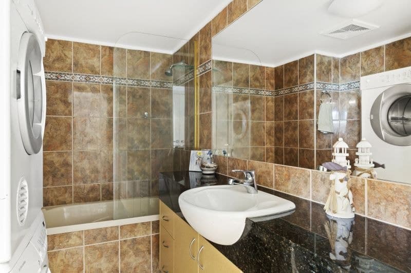 6/134 Stanhill Drive, Chevron Island - Thumbnail 7