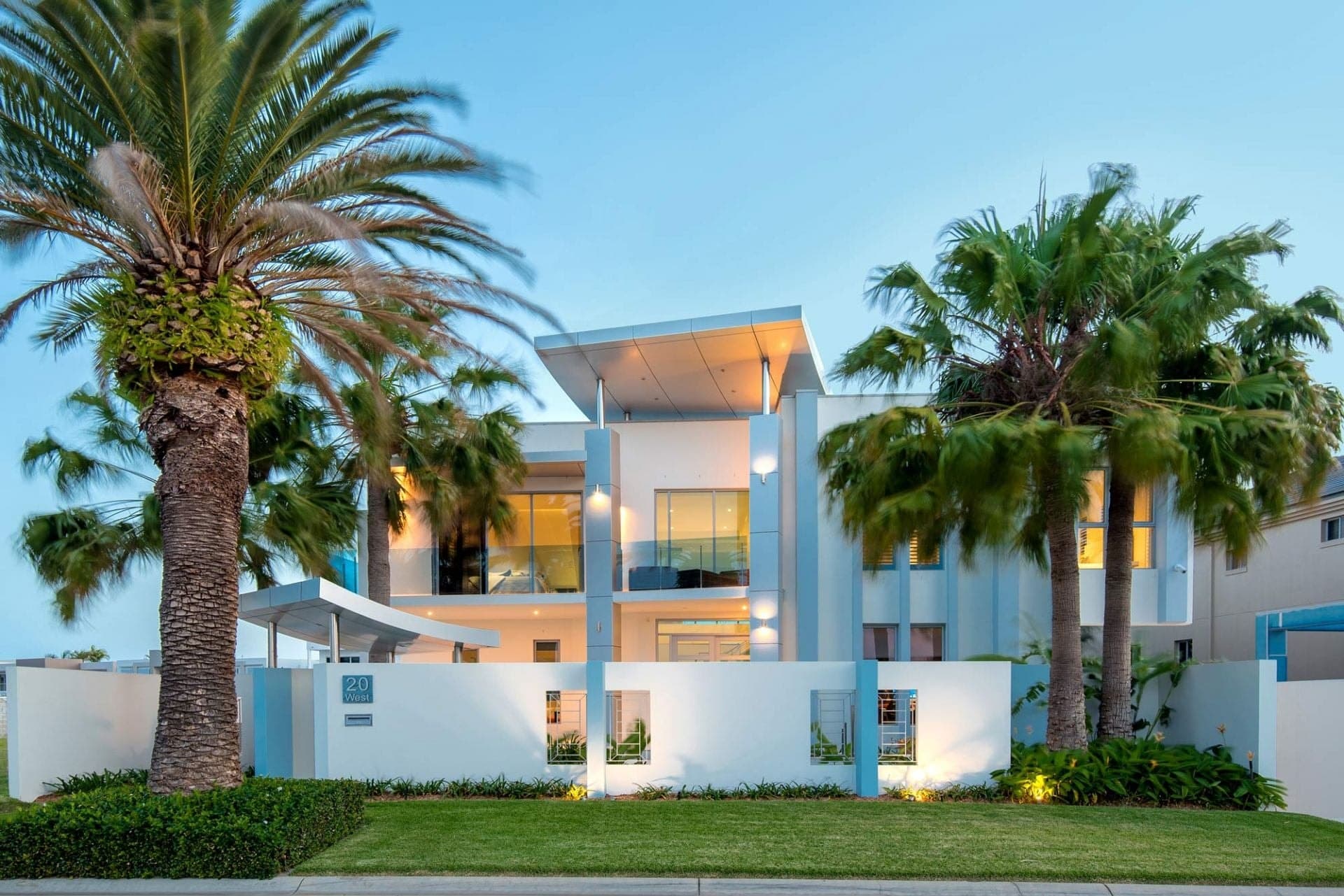 20 Knightsbridge Parade West, Sovereign Islands - Thumbnail 2