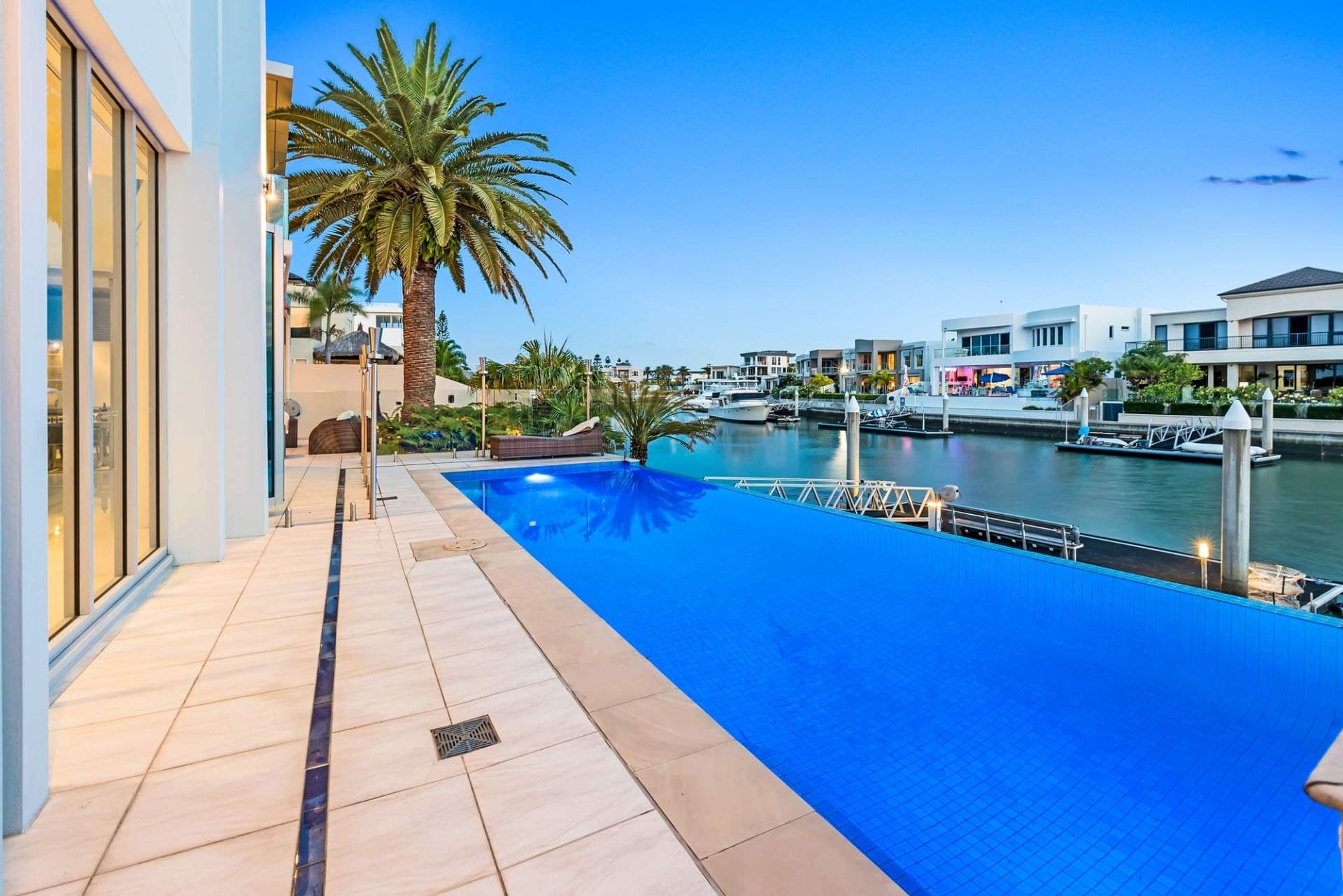 20 Knightsbridge Parade West, Sovereign Islands - Thumbnail 6