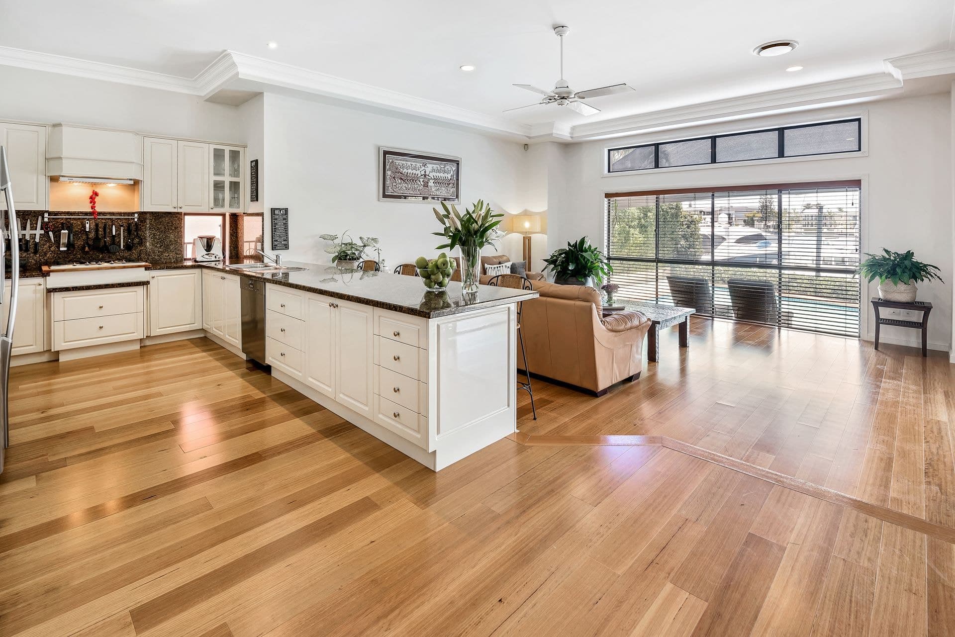 26 King Arthurs Court, Sovereign Islands - Thumbnail 3