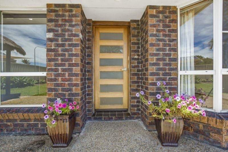 112 Pappas Way, Carrara - Thumbnail 2