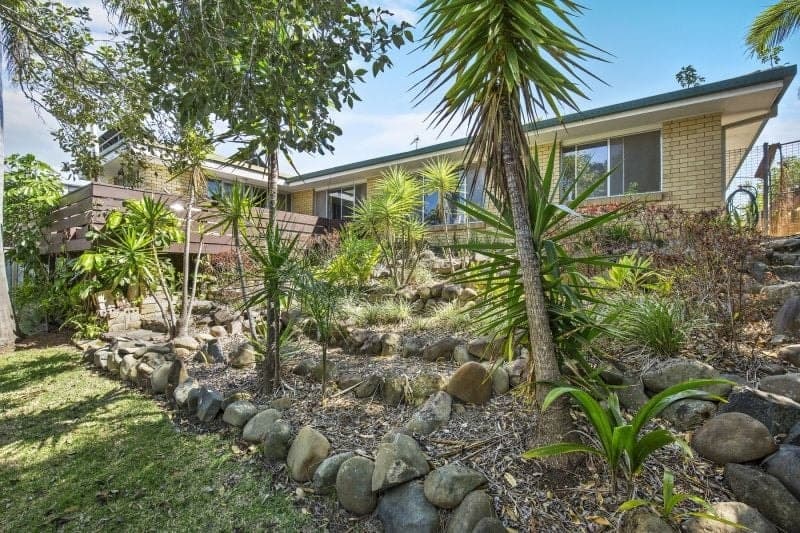 8 Monterey Court, Broadbeach Waters - Image 1