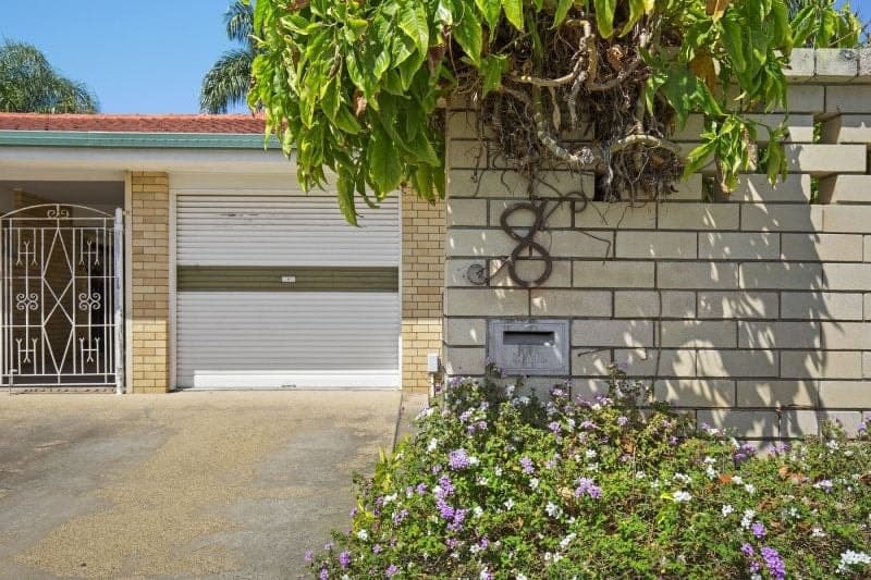 8 Monterey Court, Broadbeach Waters - Thumbnail 5