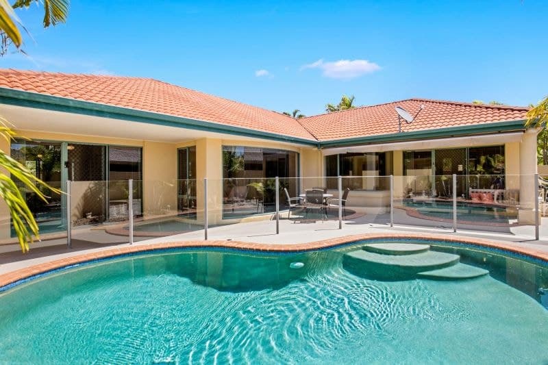 54 Deborah Avenue, Benowa Waters - Thumbnail 5