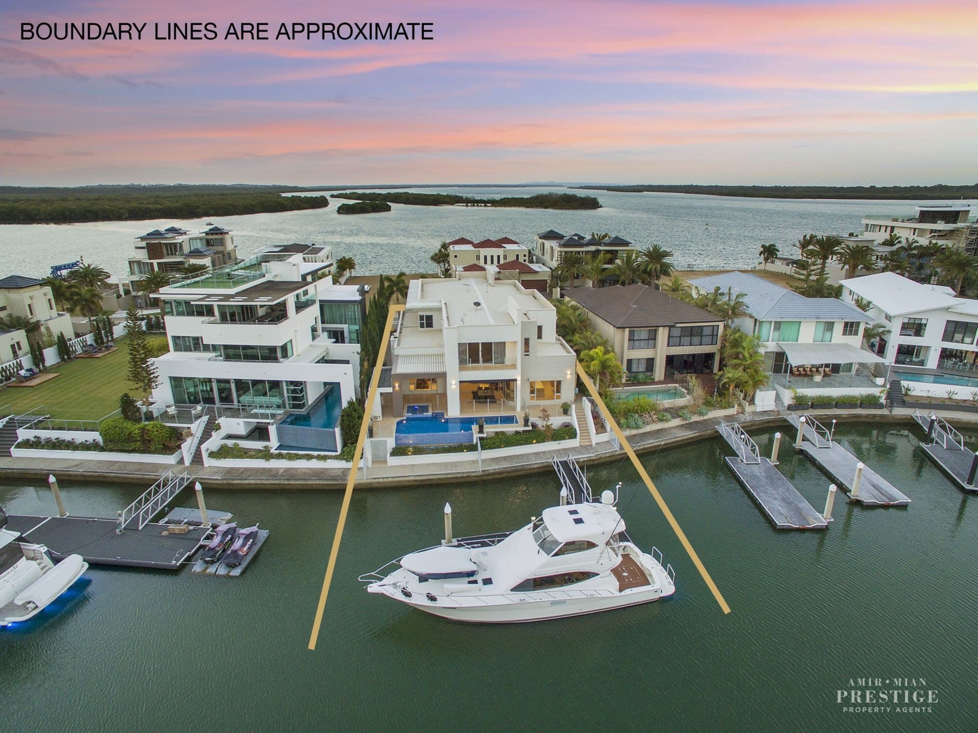 10 Knightsbridge Parade West, Sovereign Islands - Thumbnail 2
