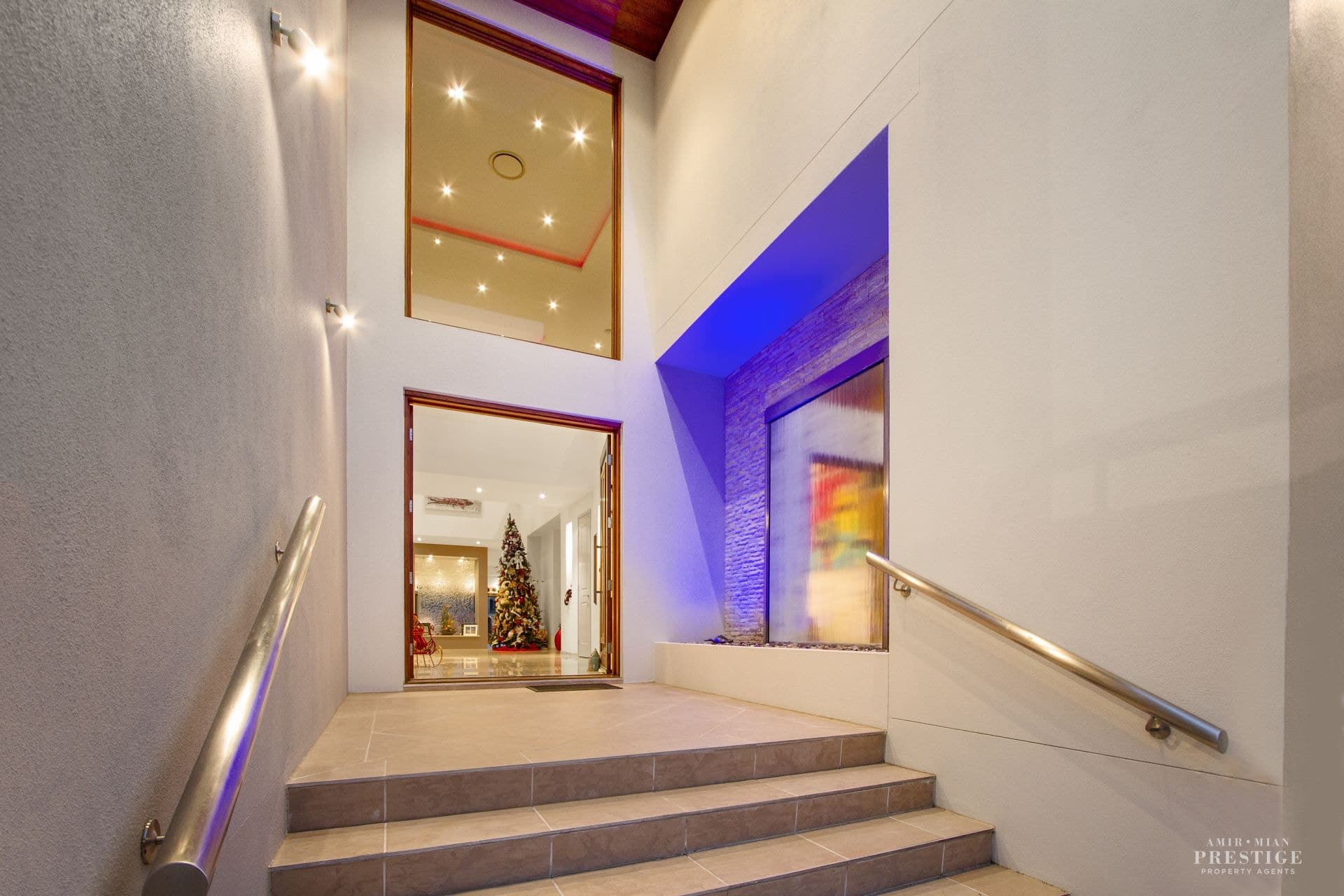 10 Knightsbridge Parade West, Sovereign Islands - Thumbnail 5