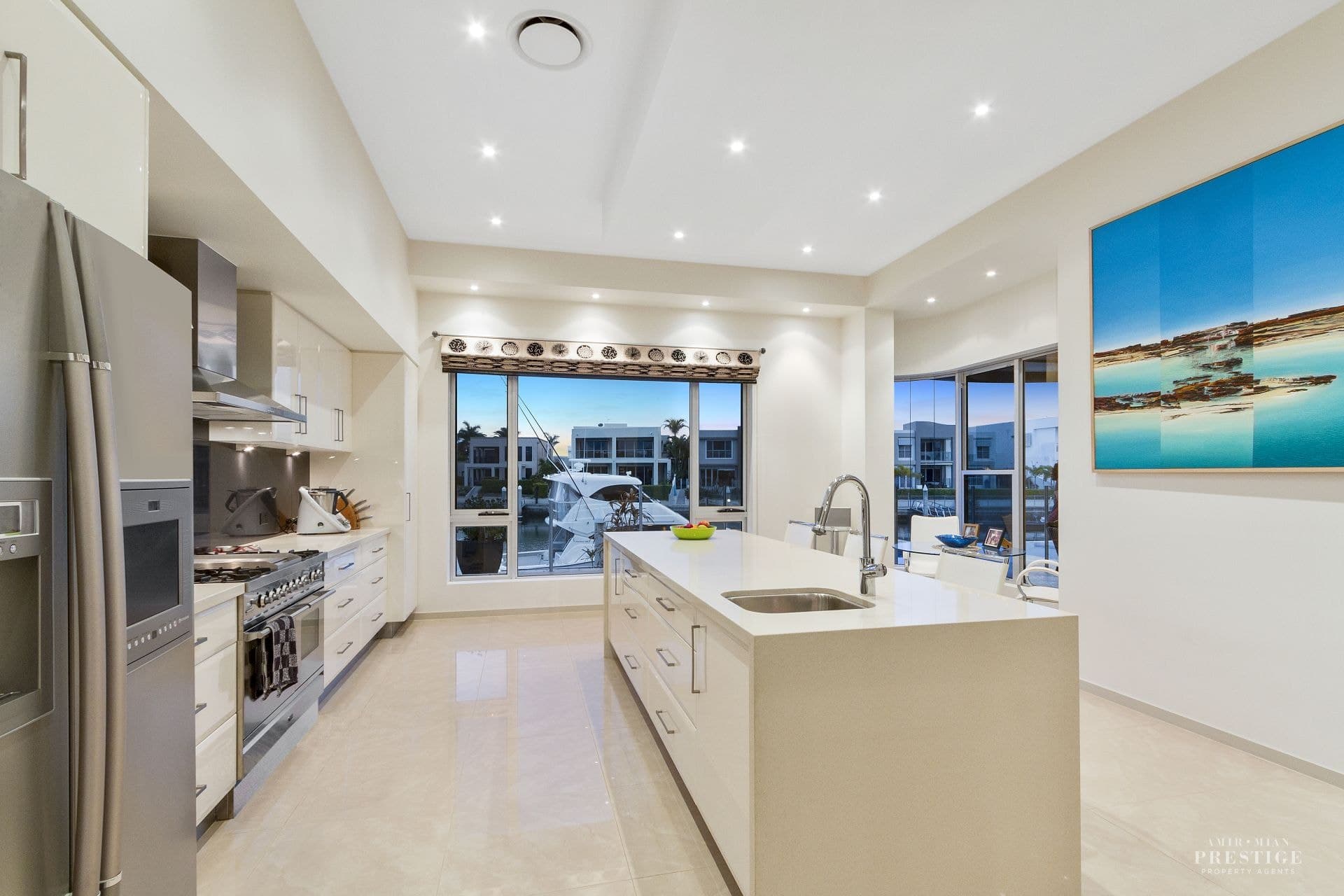 10 Knightsbridge Parade West, Sovereign Islands - Thumbnail 6