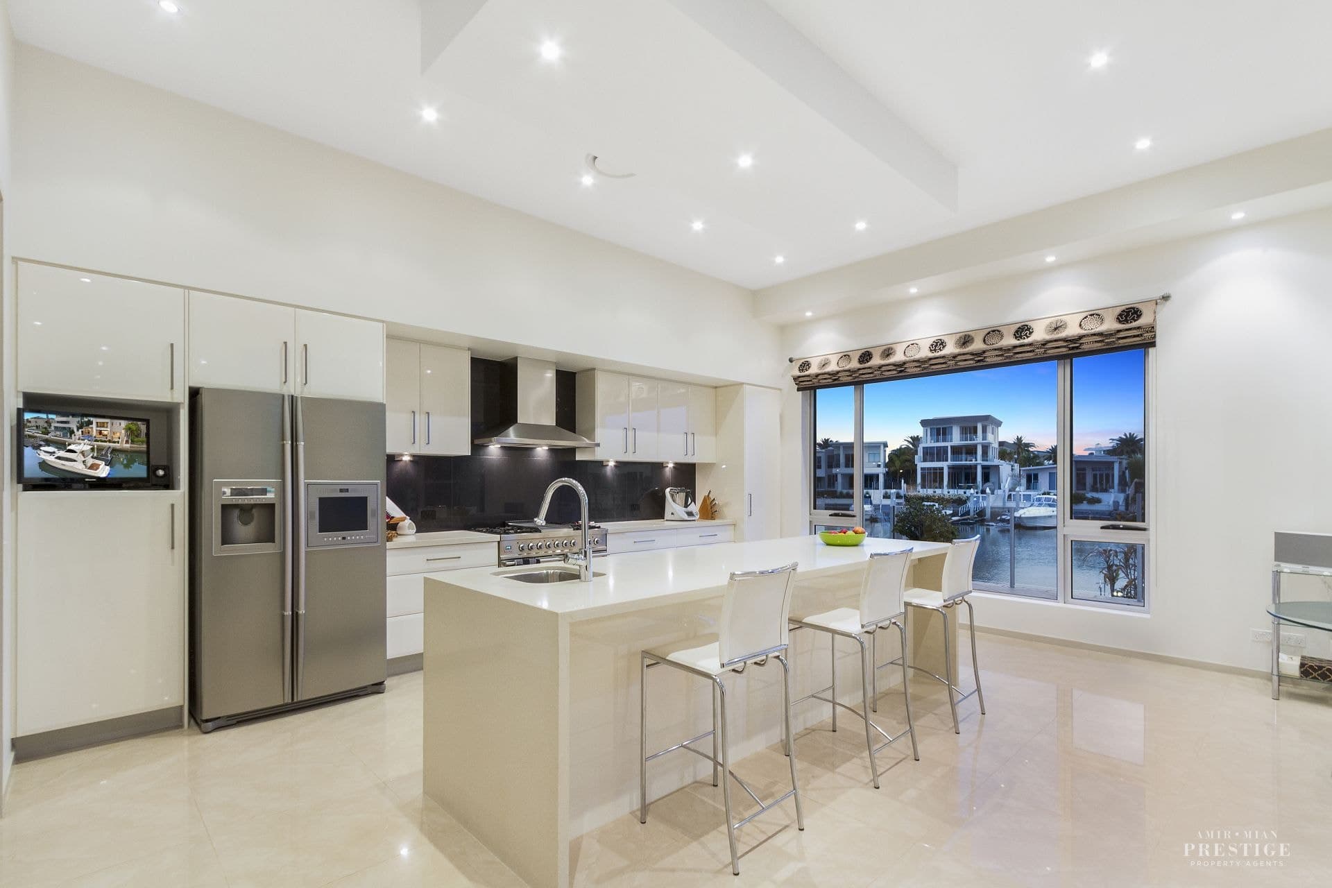 10 Knightsbridge Parade West, Sovereign Islands - Thumbnail 7