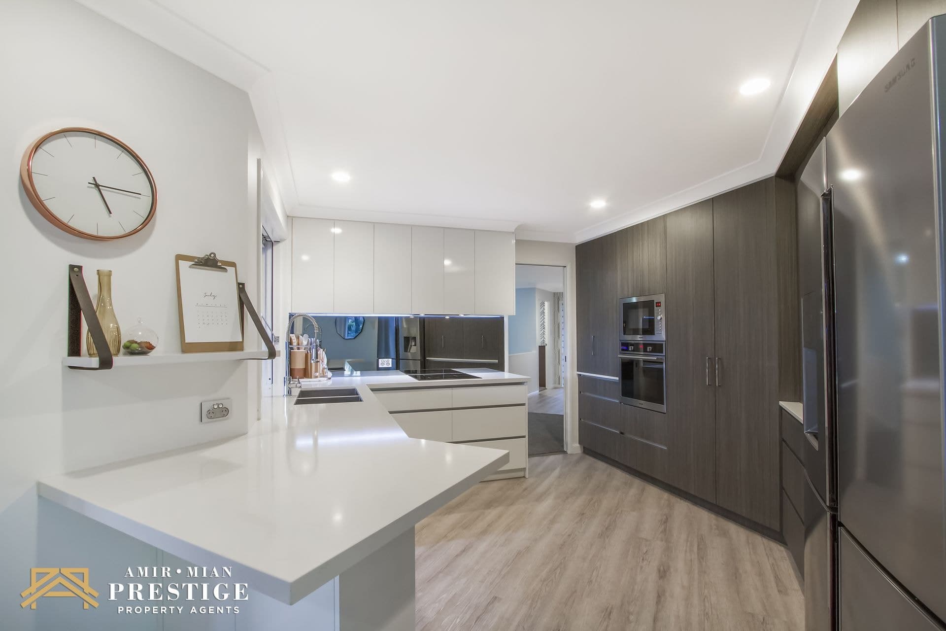 93 PEBBLE BEACH Drive, Runaway Bay - Thumbnail 5