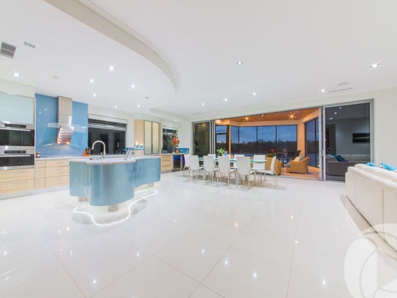 5250-5252 Marine Drive North, Sanctuary Cove - Thumbnail 8
