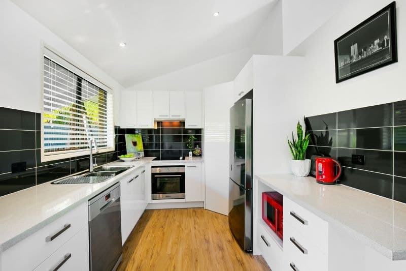 6 Wallaroo Way, Ashmore - Thumbnail 8