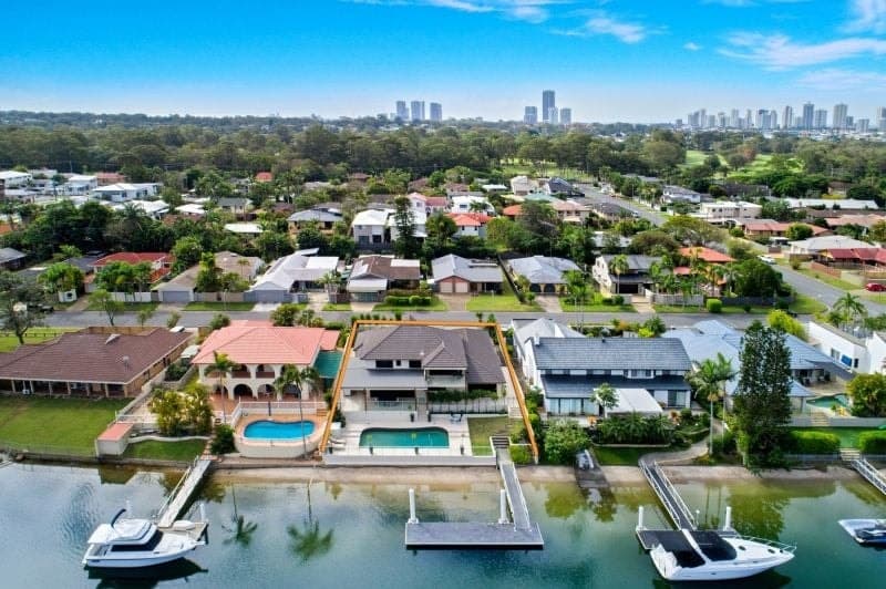38 Jaguar Drive, Bundall - Thumbnail 2