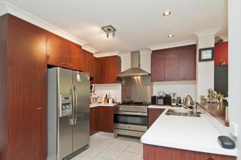 6 Mccleary Street, Bundall - Thumbnail 2