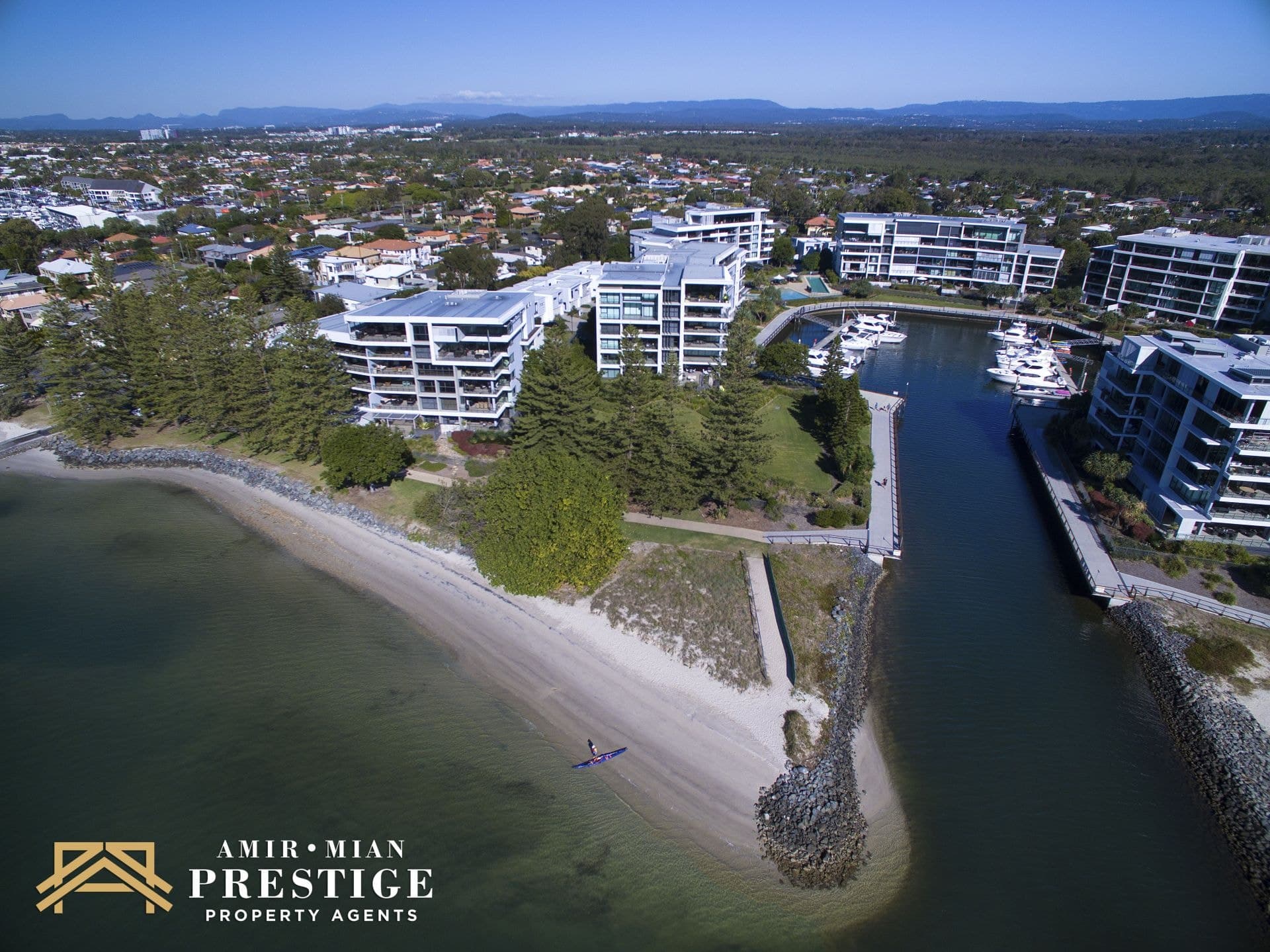 2105/323 Bayview Street, Hollywell - Image 1