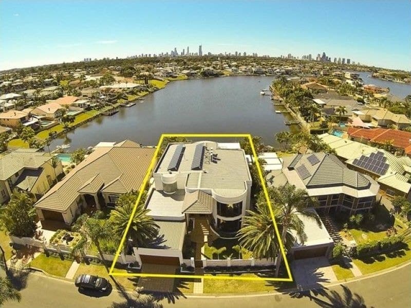 25 Montevideo Drive, Clear Island Waters - Thumbnail 3