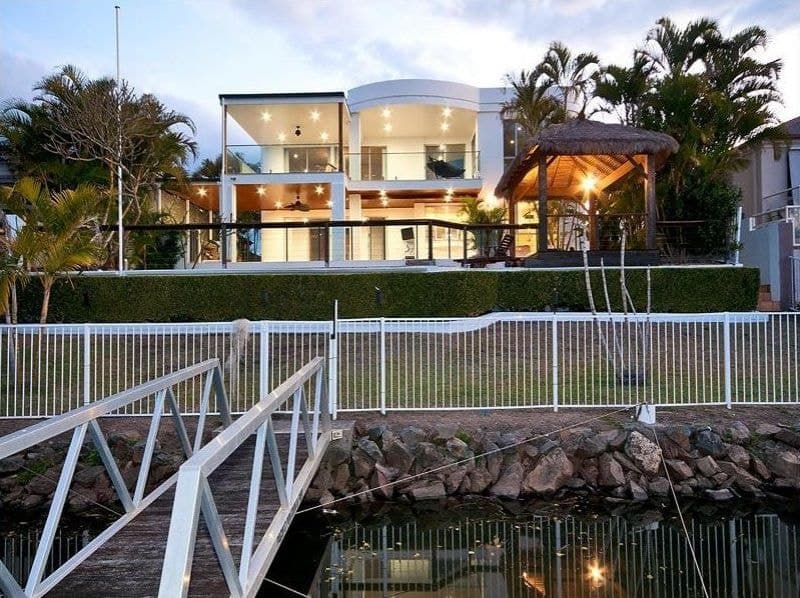 25 Montevideo Drive, Clear Island Waters - Thumbnail 5