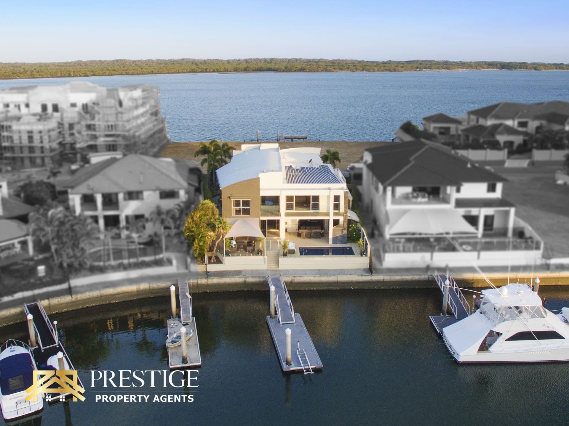 21 King Charles Drive, Sovereign Islands - Thumbnail 3