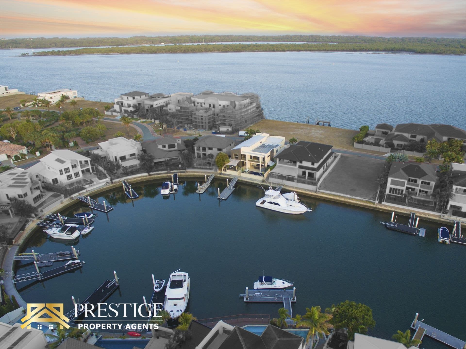 21 King Charles Drive, Sovereign Islands - Thumbnail 4