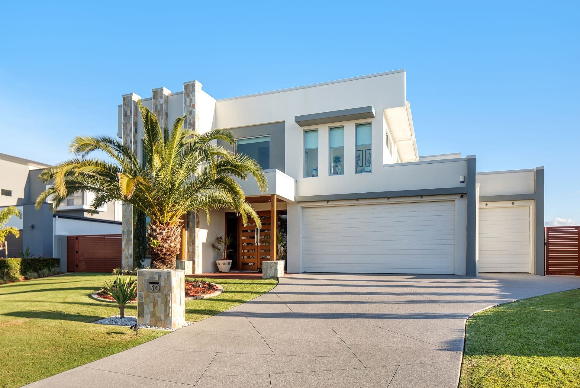 30 SUNDOWN Place, Jacobs Well - Thumbnail 3