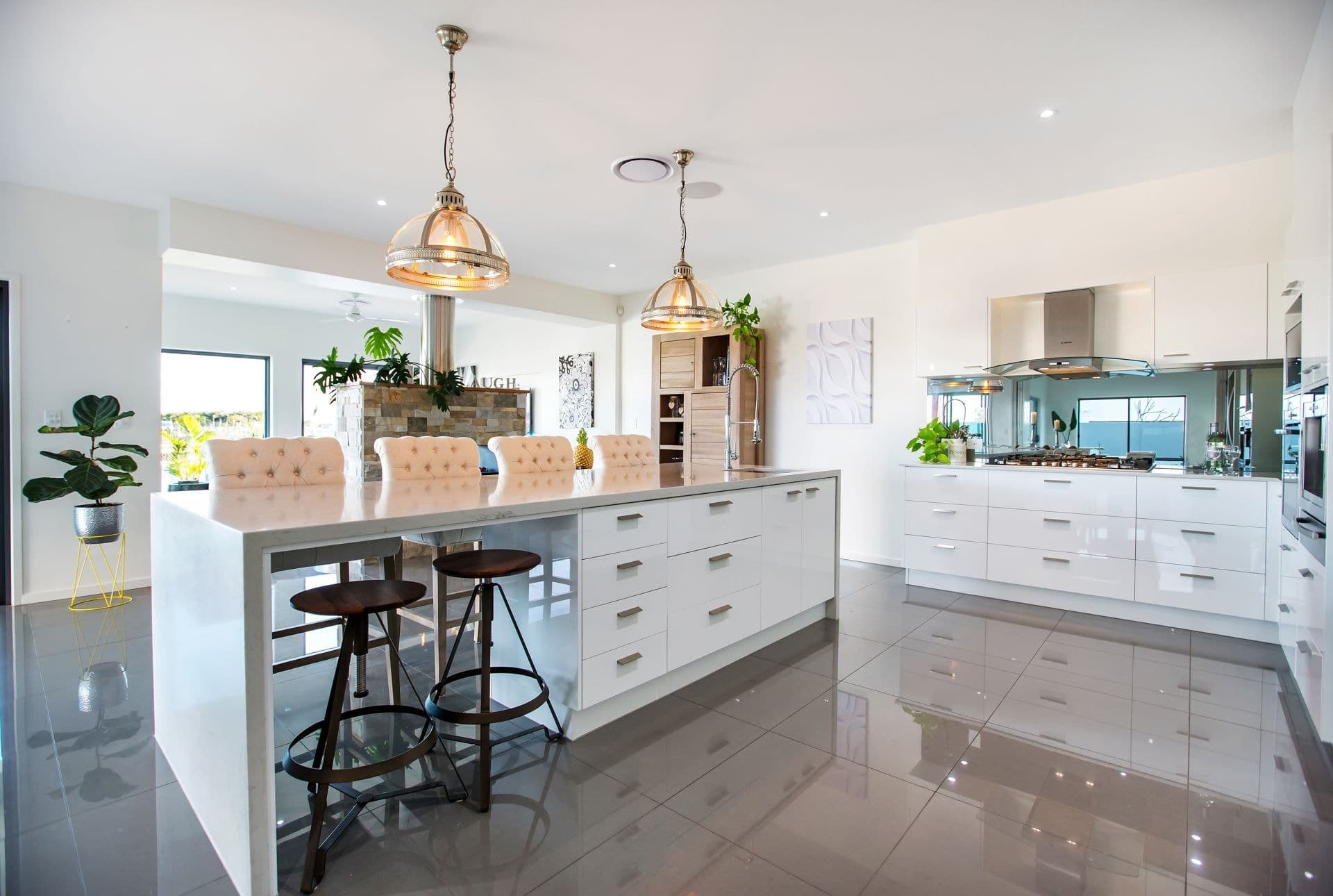 30 SUNDOWN Place, Jacobs Well - Thumbnail 4