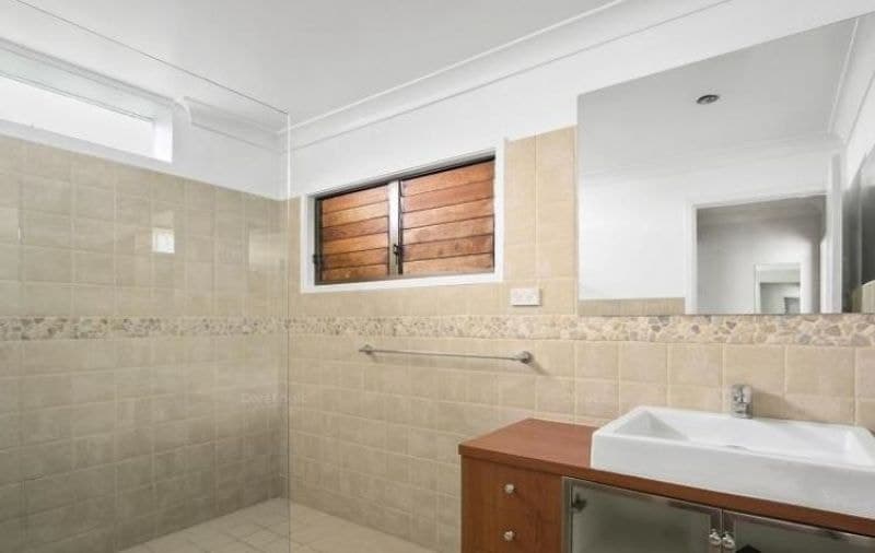 13 Tiwi Street, Bundall - Image 1