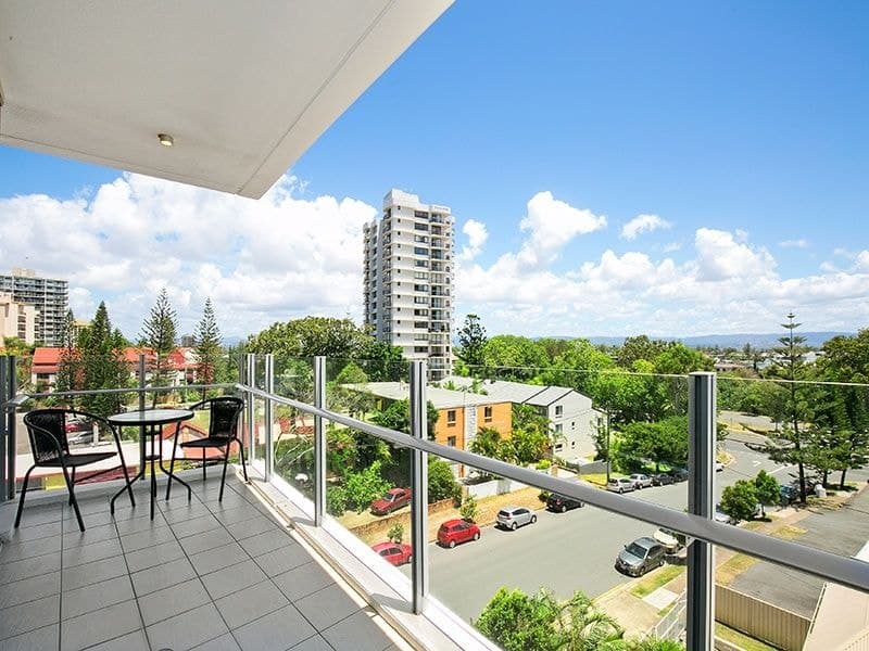 305/3018 Surfers Paradise Boulevard, Surfers Paradise - Thumbnail 5