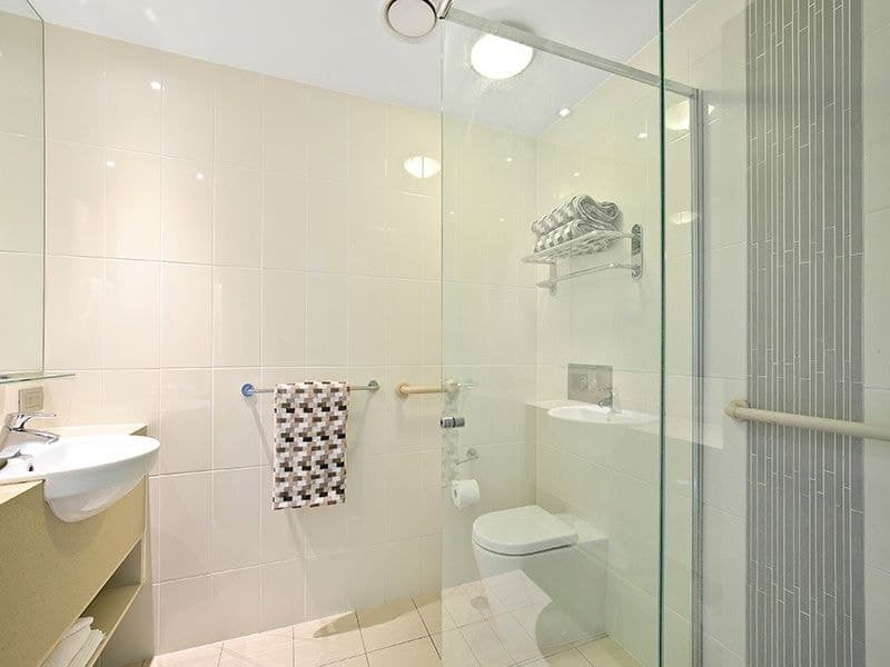 305/3018 Surfers Paradise Boulevard, Surfers Paradise - Thumbnail 8