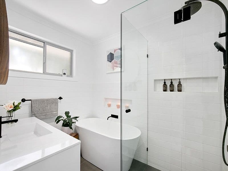 1 Michelmore Road, Carrara - Thumbnail 6