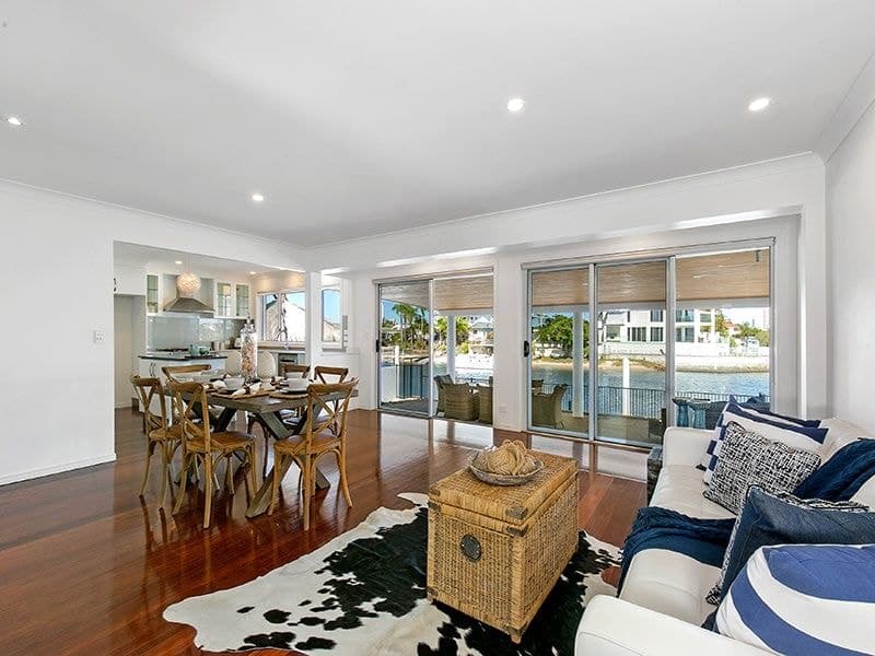 16 Alvarado Court, Broadbeach Waters - Thumbnail 4