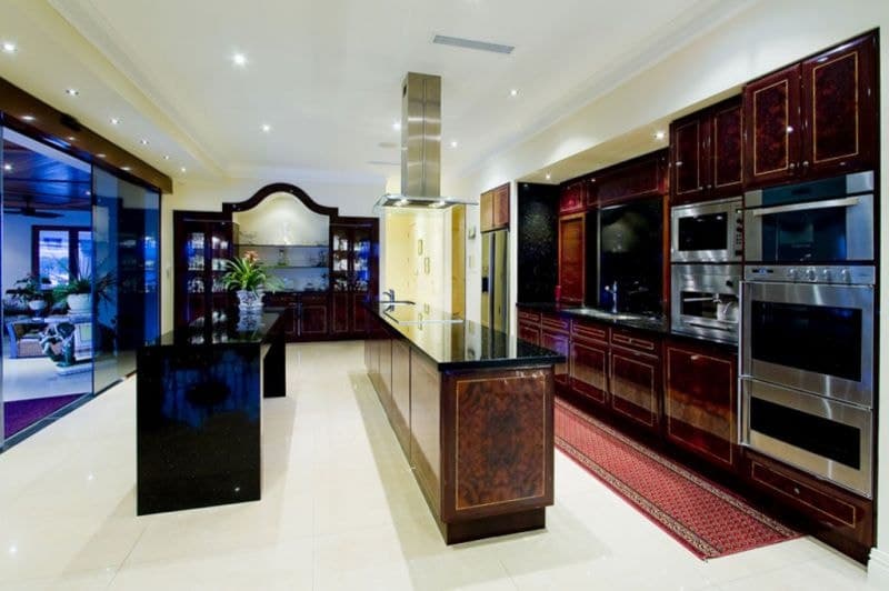 19 Queen Anne Court, Sovereign Islands - Thumbnail 6